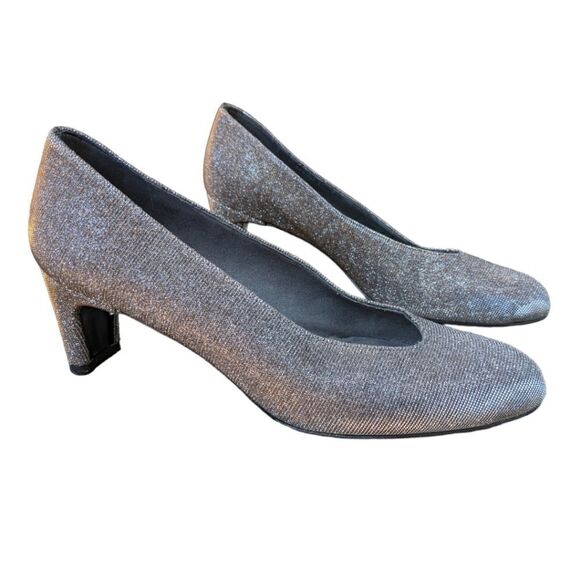 Stuart Weitzman Silver Glitter Accent Pumps Size 7 - Picture 1 of 12